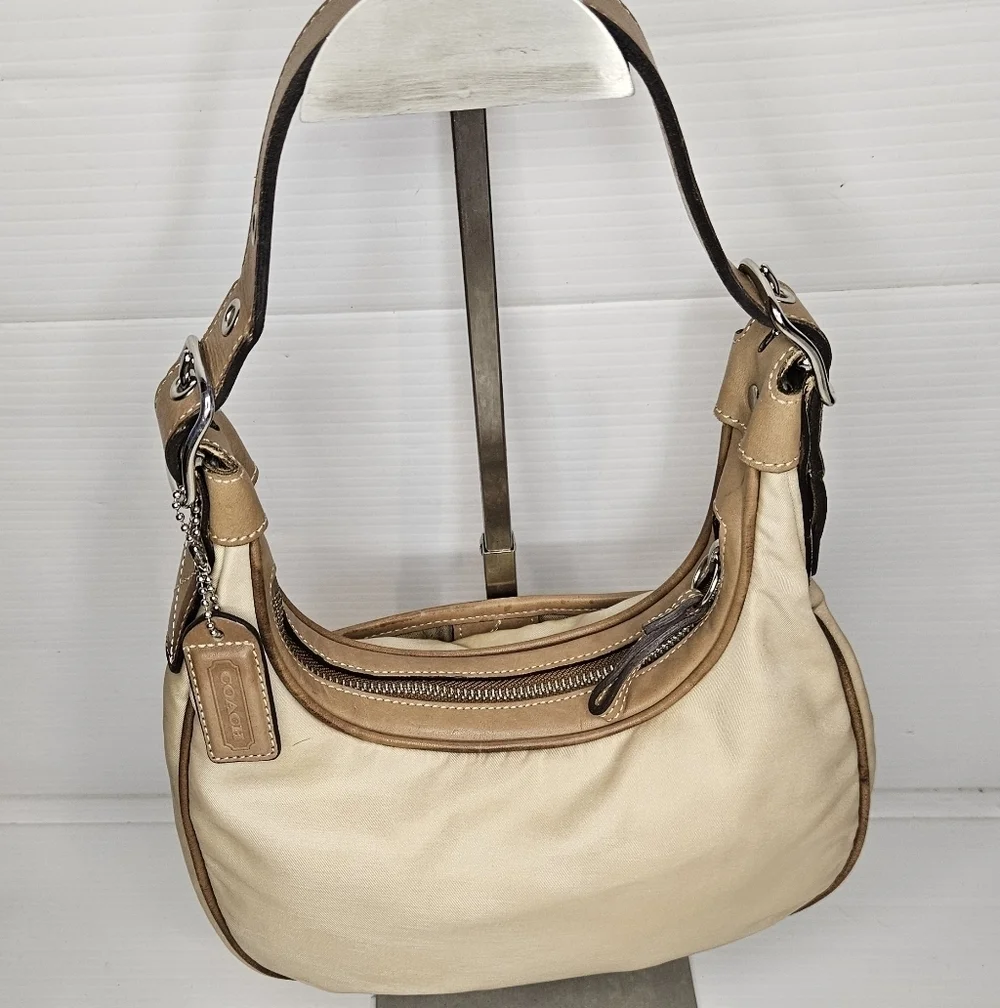 Coach Vintage Y2K Hobo Bag – Beige & Tan – Style No. M32-4449